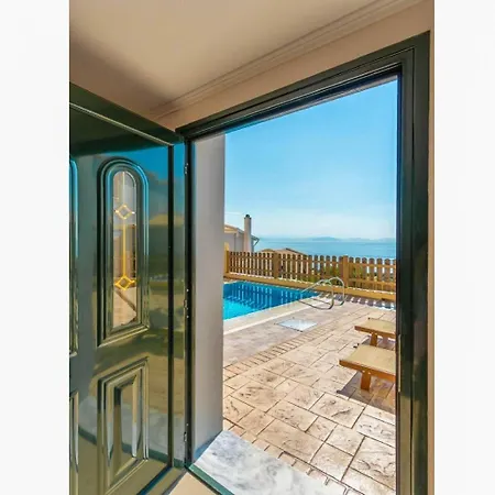 Sequoia Yellow Villa *