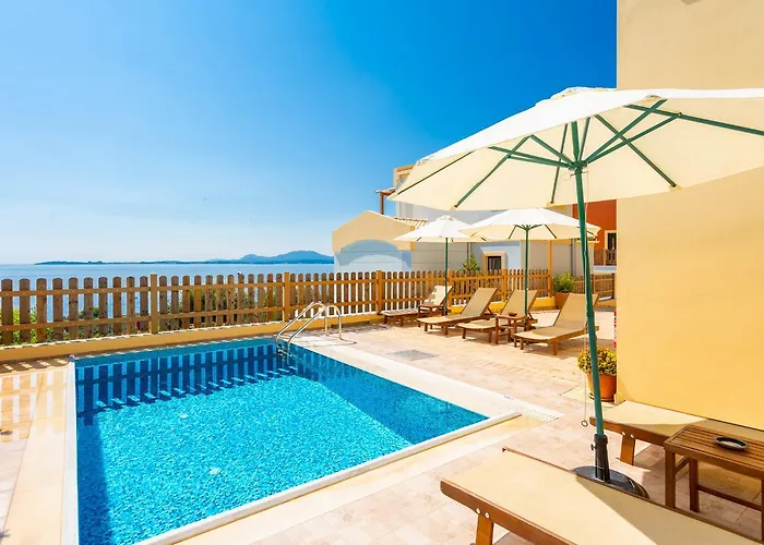 Sequoia Yellow Villa