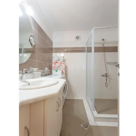 Sequoia Yellow Villa